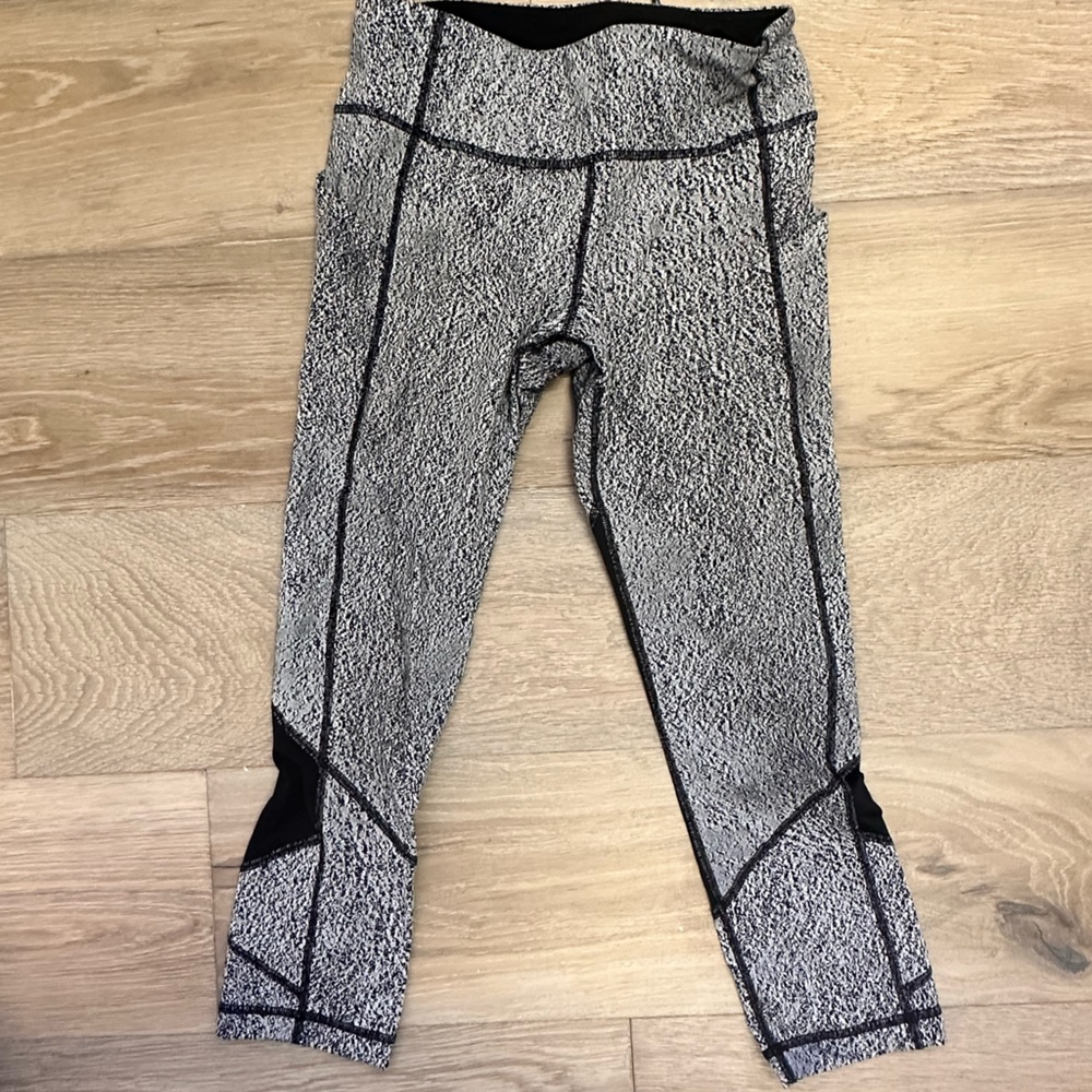 Lululemon crop running leggings